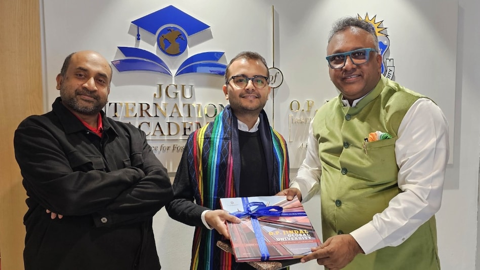 (Left to Right) Prof. Padmanabha Ramanujam, Dean - Office of Academic Governance and Student Life; Hersh Shah, CEO, IRM India Affiliate; Professor (Dr.) C. Raj Kumar, Founding Vice Chancellor, O.P. Jindal Global University (Left to Right) Prof. Padmanabha Ramanujam, Dean - Office of Academic Governance and Student Life; Hersh Shah, CEO, IRM India Affiliate; Professor (Dr.) C. Raj Kumar, Founding Vice Chancellor, O.P. Jindal Global University