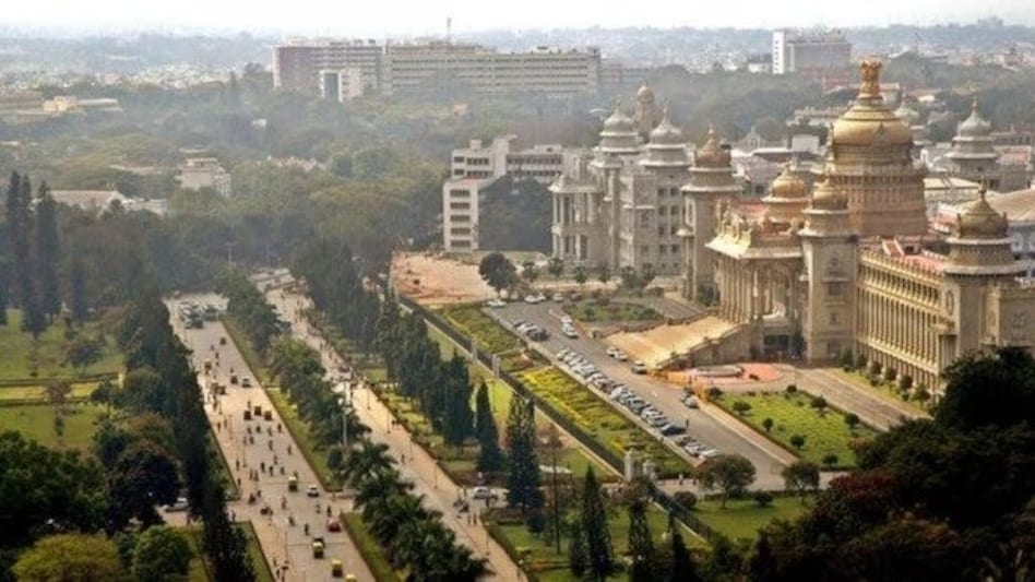 '18 years in Bengaluru, no Kannada': Man’s viral post slams friend over 'Kannadigas are biased' charge '18 years in Bengaluru, no Kannada': Man’s viral post slams friend over 'Kannadigas are biased' charge