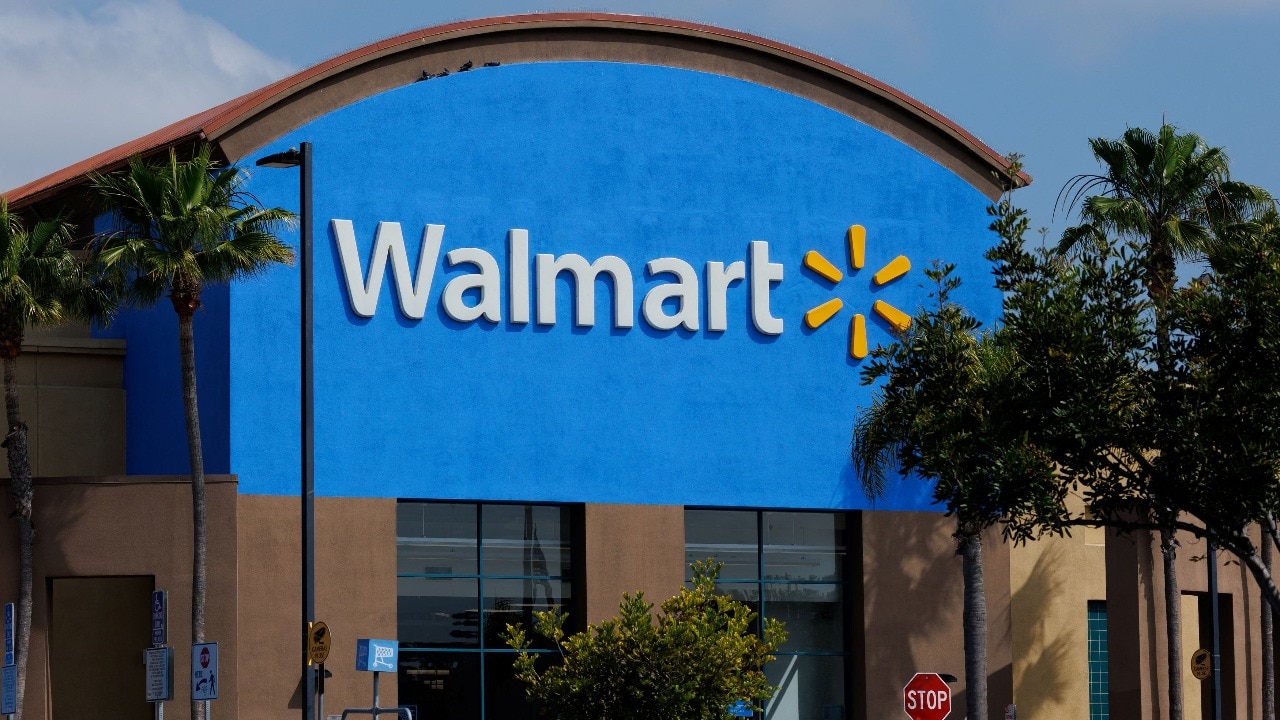 Walmart lay-off in US 
