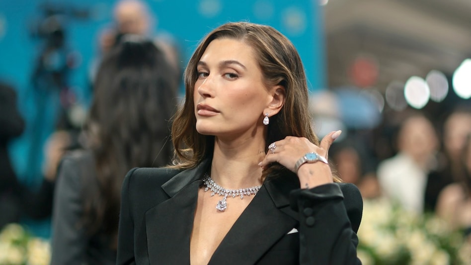 Rhode goes billion-dollar: Hailey Bieber’s brand snapped up by e.l.f. Beauty Rhode goes billion-dollar: Hailey Bieber’s brand snapped up by e.l.f. Beauty