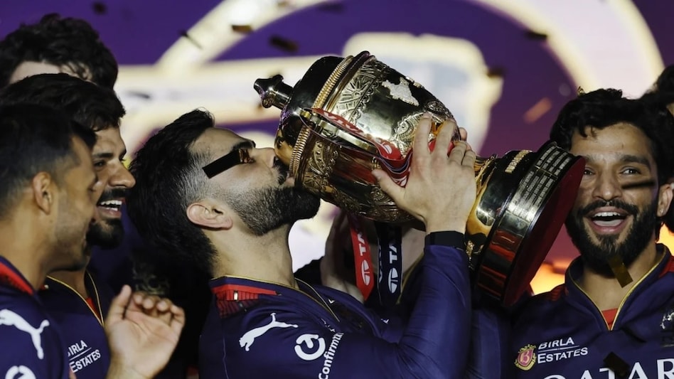 Speaking to young cricketers, Kohli stated that if young players want to earn respect around the world, they need to take up Test Cricket. Speaking to young cricketers, Kohli stated that if young players want to earn respect around the world, they need to take up Test Cricket.