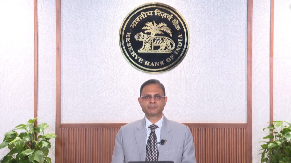 RBI MPC: Gov Malhotra maintains GDP growth rate projection at 6.5% RBI MPC: Gov Malhotra maintains GDP growth rate projection at 6.5%