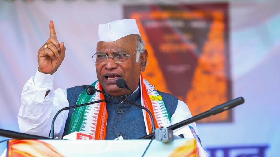RCB victory parade stampede: Kharge lashes out at BJP for demanding resignation of Karnataka CM Siddaramaiah RCB victory parade stampede: Kharge lashes out at BJP for demanding resignation of Karnataka CM Siddaramaiah