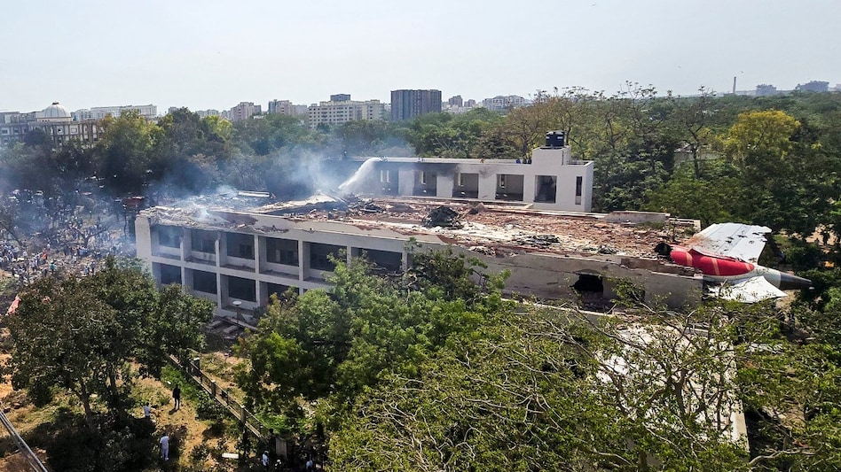 Flight IX1555 from Delhi to Ahmedabad will depart at 11:00 PM on June 12, and the return flight IX1556 will depart Ahmedabad at 1:10 AM on June 13. Flight IX1555 from Delhi to Ahmedabad will depart at 11:00 PM on June 12, and the return flight IX1556 will depart Ahmedabad at 1:10 AM on June 13.