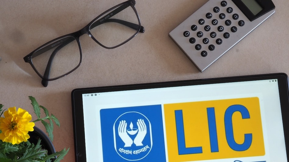 LIC shares were trading 0.56 per cent lower at Rs 938 on BSE in a weak market. The BSE Sensex was quoting at 81,078.19, down 613.79 points or 0.75 per cent. LIC shares were trading 0.56 per cent lower at Rs 938 on BSE in a weak market. The BSE Sensex was quoting at 81,078.19, down 613.79 points or 0.75 per cent.