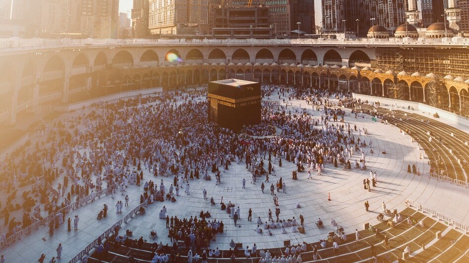 Saudi makes hotel booking a must for Umrah visa under new June 10 policy Saudi makes hotel booking a must for Umrah visa under new June 10 policy