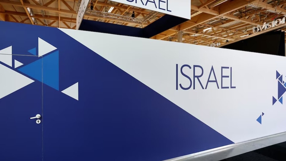 Shares of DCX Systems closed 0.25% lower at Rs 295.90 on BSE on Tuesday. Market cap of DCX Systems stood at Rs 3295 crore on BSE Shares of DCX Systems closed 0.25% lower at Rs 295.90 on BSE on Tuesday. Market cap of DCX Systems stood at Rs 3295 crore on BSE