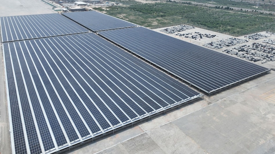 Tata Power's stock was trading on a flat note at Rs 393.50, reflecting a 0.63% decrease.in the afternoon session today. Tata Power's stock was trading on a flat note at Rs 393.50, reflecting a 0.63% decrease.in the afternoon session today.