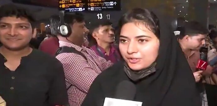 Flight carrying 110 Indian students evacuated from Iran lands in Delhi Flight carrying 110 Indian students evacuated from Iran lands in Delhi