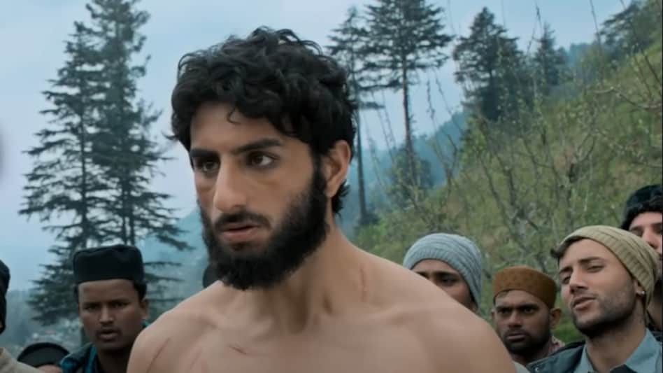 As per this minute-long first look, Ibrahim Ali Khan was seen sporting a bearded look and fighting a person. As per this minute-long first look, Ibrahim Ali Khan was seen sporting a bearded look and fighting a person.