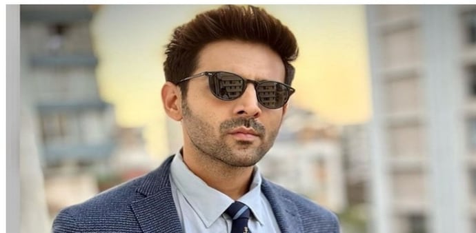 Malik went further, connecting Kartik’s situation with the fate of Sushant Singh Rajput, who was found dead in 2020. Malik went further, connecting Kartik’s situation with the fate of Sushant Singh Rajput, who was found dead in 2020.