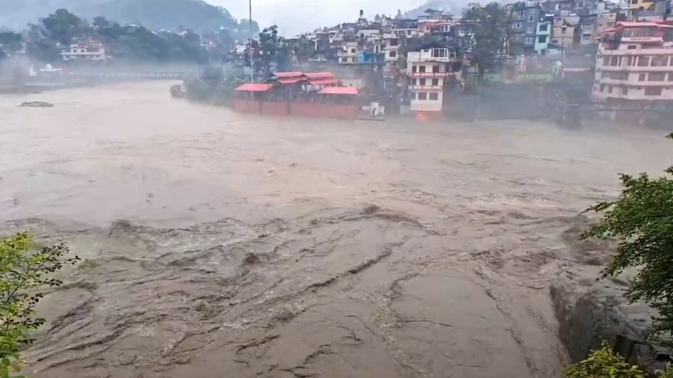 Red alert in Himachal as IMD warns of extremely heavy rain; 240 roads closed, 31 missing Red alert in Himachal as IMD warns of extremely heavy rain; 240 roads closed, 31 missing