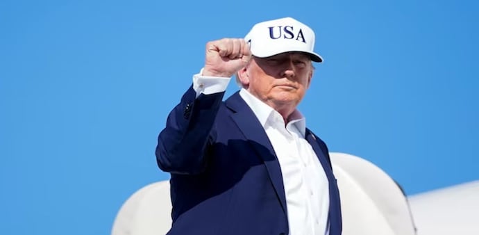Across all sectors, Americans face higher costs. Economists predict an average household impact of $3,800–$4,000 per year, with inflation rising 1–1.5%. Across all sectors, Americans face higher costs. Economists predict an average household impact of $3,800–$4,000 per year, with inflation rising 1–1.5%.