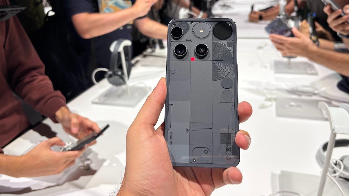 Nothing Phone (3) review: Glyphs and good vibes - BusinessToday