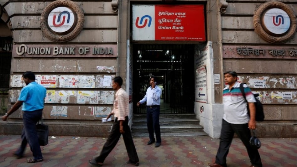 Union Bank: The stock dropped 5.59 per cent to hit a day low of Rs 141.85. Union Bank: The stock dropped 5.59 per cent to hit a day low of Rs 141.85.
