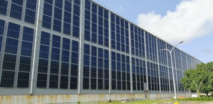 Becquer’s solar technology with industrial building façade integration at D’décor’s Tarapur Manufacturing Facilities in Maharashtra, Asia’s largest solar façade Becquer’s solar technology with industrial building façade integration at D’décor’s Tarapur Manufacturing Facilities in Maharashtra, Asia’s largest solar façade