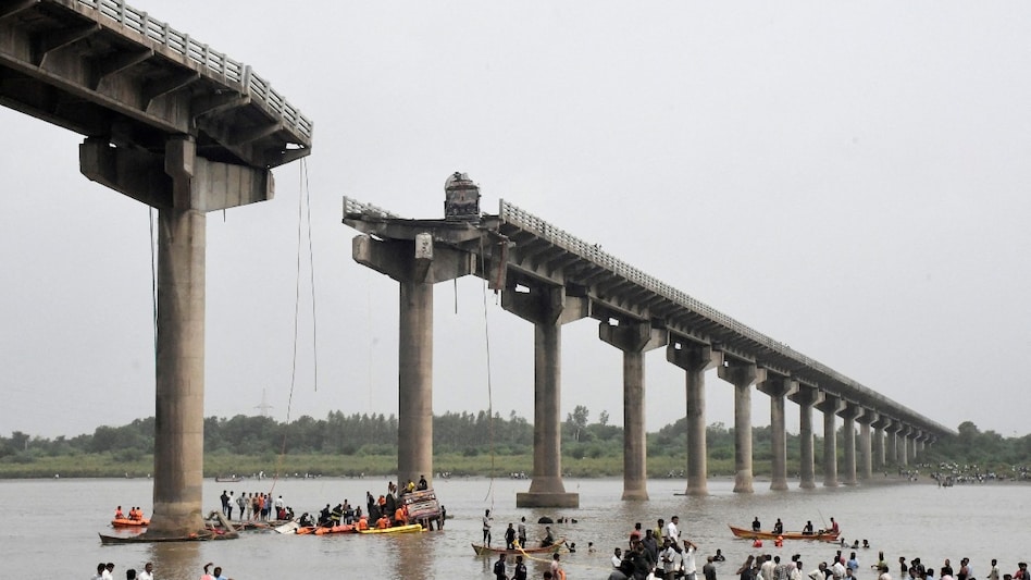 The accident occurred on Wednesday morning near Gambhira village close to Padra town The accident occurred on Wednesday morning near Gambhira village close to Padra town