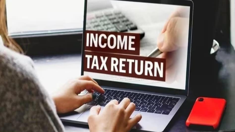 For non-audit cases, the filing deadline is September 15, 2025. Taxpayers filing physically must complete verification by sending a signed ITR-V to CPC Bengaluru within 30 days, unless they opt for e-verification. For non-audit cases, the filing deadline is September 15, 2025. Taxpayers filing physically must complete verification by sending a signed ITR-V to CPC Bengaluru within 30 days, unless they opt for e-verification.