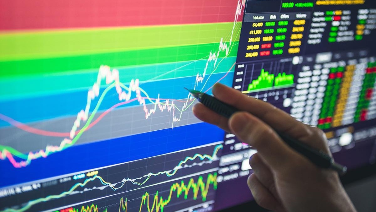 The multibagger stock has zoomed 6525 in five years and climbed 1545% in ten years.