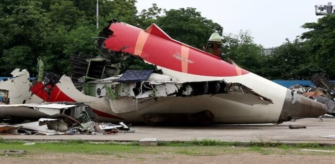 The Air India Boeing 787-8, flying from Ahmedabad to London, crashed just 32 seconds after takeoff The Air India Boeing 787-8, flying from Ahmedabad to London, crashed just 32 seconds after takeoff