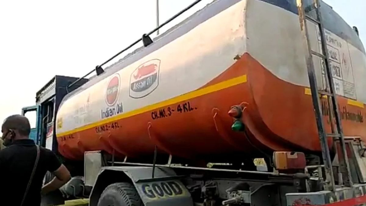 The RBI said while inflationary pressures from oil have been relatively contained, the effects remain statistically significant, particularly after the Russia-Ukraine conflict in 2022 worsened global supply chains. The RBI said while inflationary pressures from oil have been relatively contained, the effects remain statistically significant, particularly after the Russia-Ukraine conflict in 2022 worsened global supply chains.