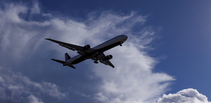 Russian aircraft with around 50 onboard drops off radar near China-facing town Russian aircraft with around 50 onboard drops off radar near China-facing town
