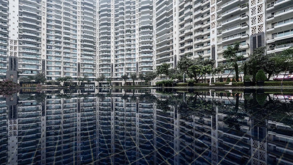 “Luxury is saturated. Margins are shrinking. Resale volumes are slowing,” she wrote, noting that institutional buyers are now entering areas long ignored by retail investors.