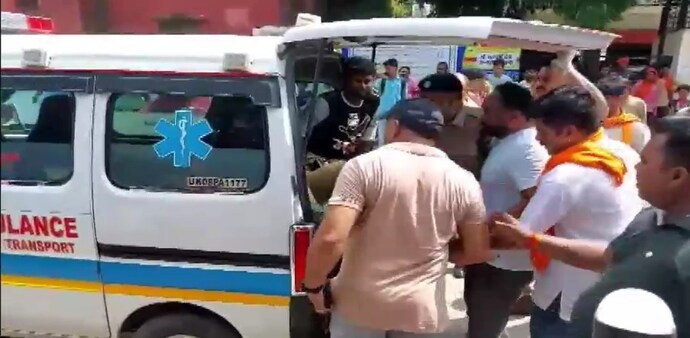 Five injured people have been referred to the All India Institute of Medical Sciences (AIIMS) for treatment. Five injured people have been referred to the All India Institute of Medical Sciences (AIIMS) for treatment.
