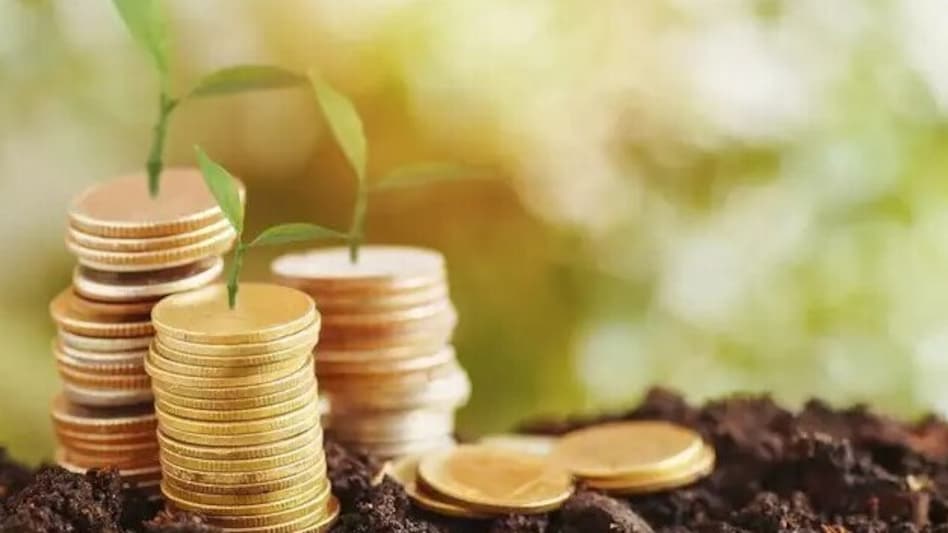 Is it smart to use credit cards for spends and park salary in liquid funds for returns? Is it smart to use credit cards for spends and park salary in liquid funds for returns?