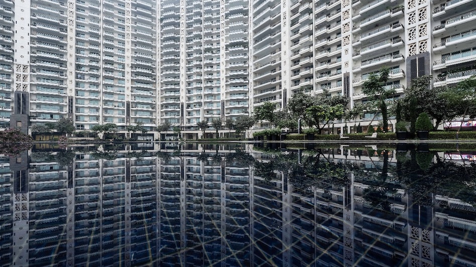 Despite a 12% drop in the BSE Realty Index and only 51% of companies posting gains (down from 86% last year), the sector continues to consolidate. Despite a 12% drop in the BSE Realty Index and only 51% of companies posting gains (down from 86% last year), the sector continues to consolidate.