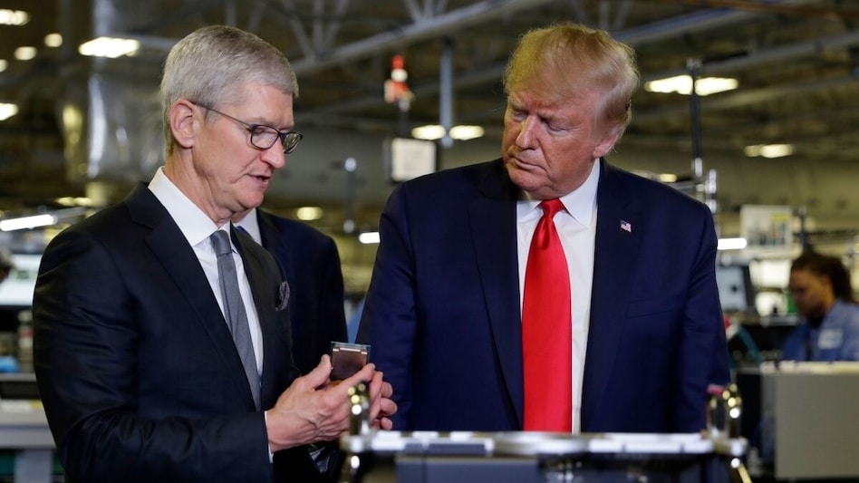 Tim Cook and Donald Trump Tim Cook and Donald Trump