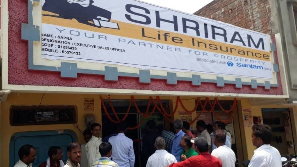 Assets under management (AUM) rose 17% to ₹13,799 crore, from ₹11,841 crore in Q1 FY25, underscoring the insurer’s growing financial scale. Assets under management (AUM) rose 17% to ₹13,799 crore, from ₹11,841 crore in Q1 FY25, underscoring the insurer’s growing financial scale.