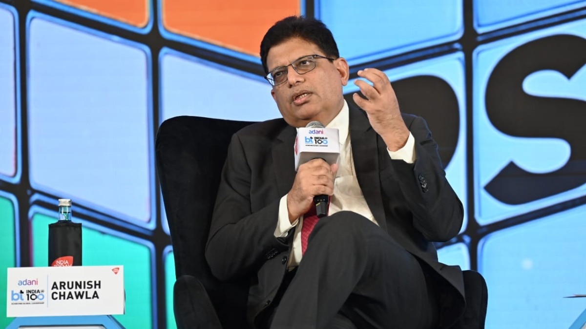 Addressing the future of disinvestment, Chawla stated that the government would not put big-ticket listings or follow-on offers on the back burner. Addressing the future of disinvestment, Chawla stated that the government would not put big-ticket listings or follow-on offers on the back burner.