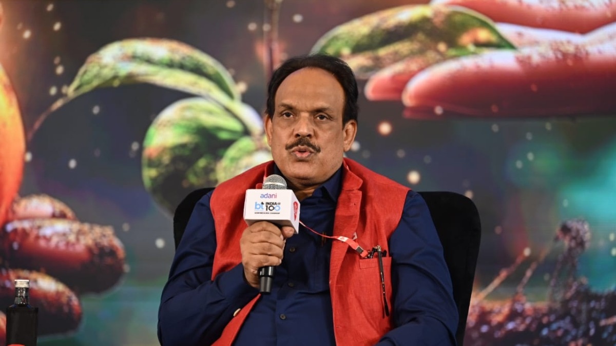 Shukla further explained that the farmers' income and the income of rural people are two different concepts.
