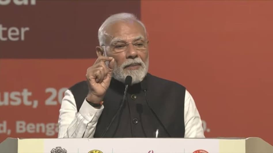Modi highlighted that India’s total exports have grown from USD 468 billion in 2014 to USD 824 billion today. Modi highlighted that India’s total exports have grown from USD 468 billion in 2014 to USD 824 billion today.
