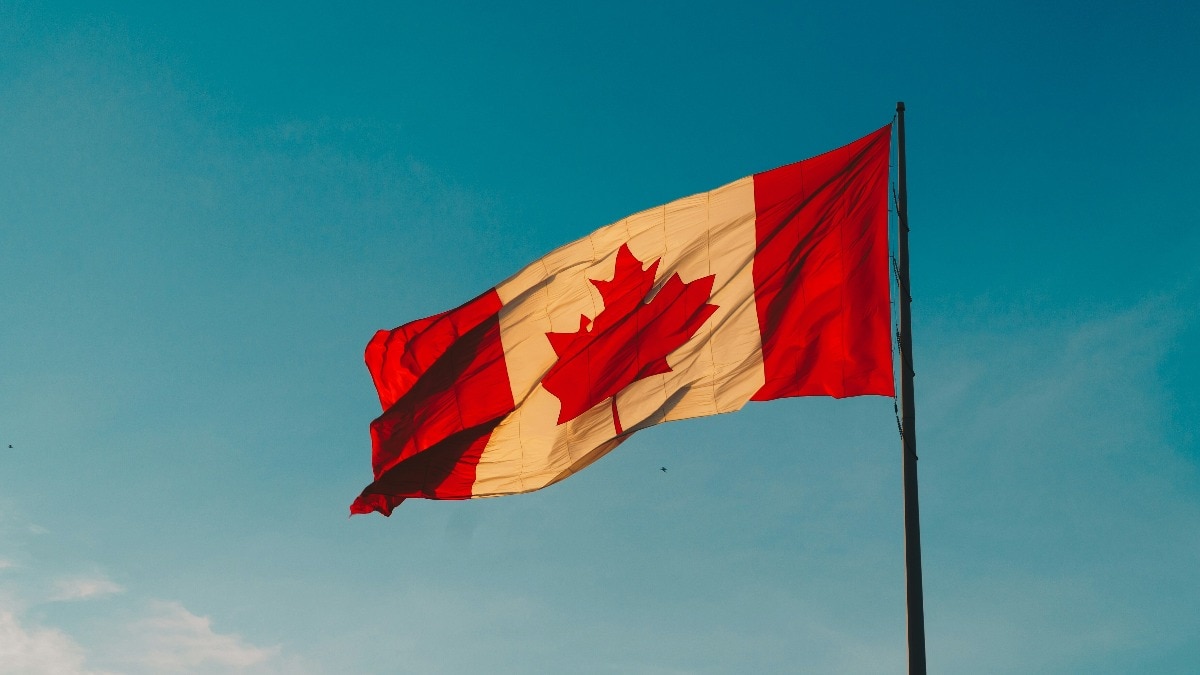 Canada sets 2026 Express Entry shake-up, targeting skilled managers, researchers, and allied military