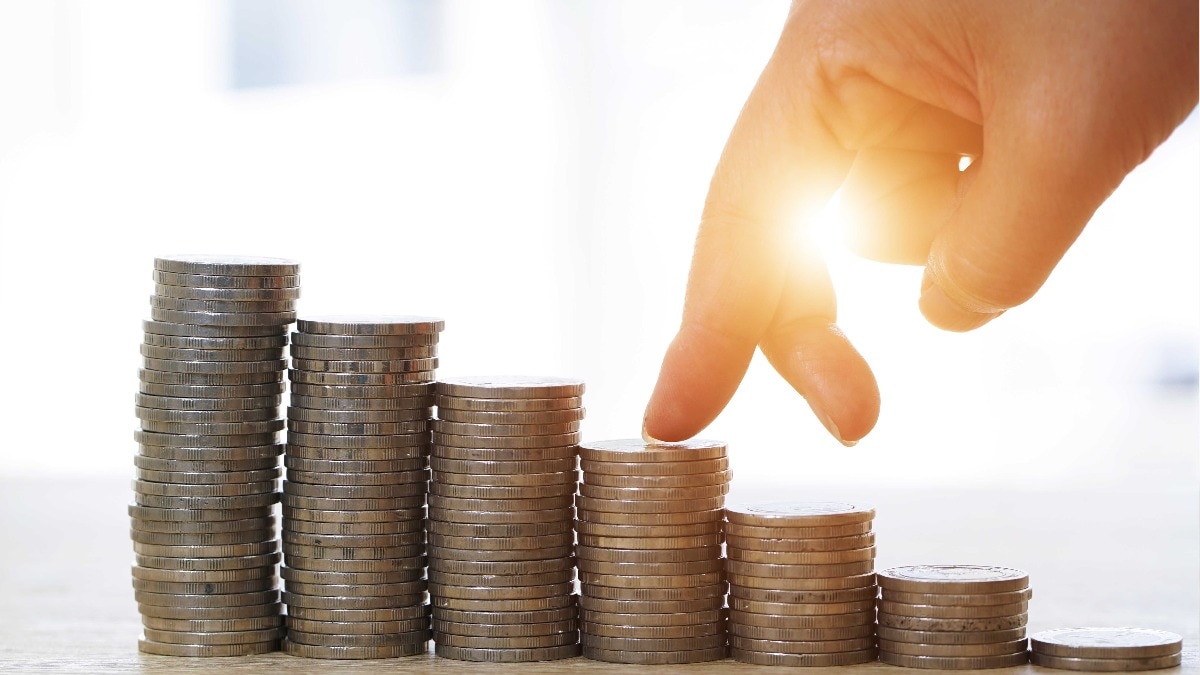 ‘Most can’t do it’: Financial advisor lists 5 signs you’re financially fit in a debt-heavy economy