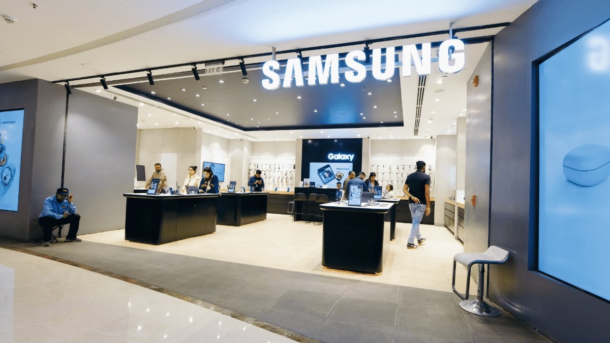 Samsung was among the first global electronics giants to set up a manufacturing base in India, starting operations in 1996.