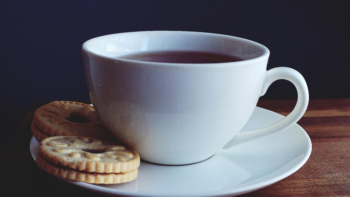 Some users pushed back, suggesting that the NRI avoid high-end hotels. “Try sadak ki chai for less than a dollar and momos. You’ll feel normal,” one advised.