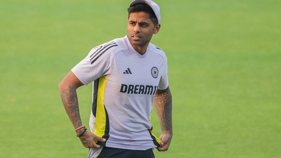 When asked whether it would’ve been a six had the rope been in its original position, Rayudu responded, “Maybe Surya would’ve run from inside.” Still, he stood by the outcome: “It was a clean catch. End of the day, God was with us.” When asked whether it would’ve been a six had the rope been in its original position, Rayudu responded, “Maybe Surya would’ve run from inside.” Still, he stood by the outcome: “It was a clean catch. End of the day, God was with us.”