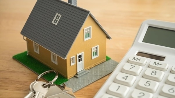 For fixed-rate home loans, prepayment penalties typically range between 1% and 3% of the amount prepaid.