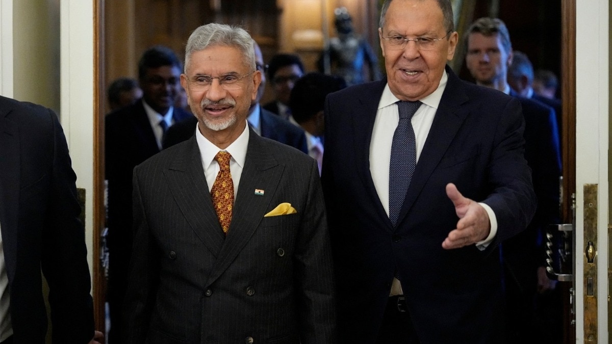 External Affairs Minister S. Jaishankar with Russian Foreign Minister Sergey Lavrov at a joint press conference in Moscow. External Affairs Minister S. Jaishankar with Russian Foreign Minister Sergey Lavrov at a joint press conference in Moscow.