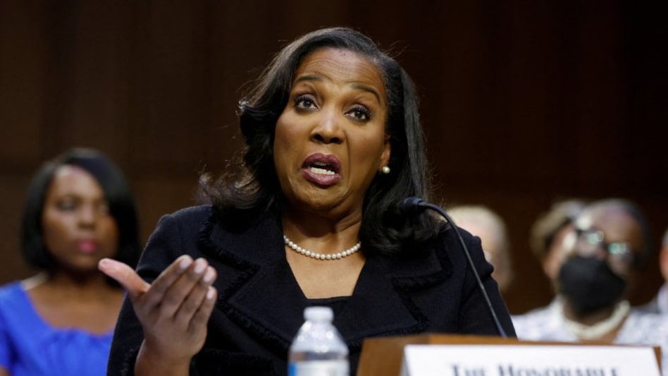 Gov Lisa Cook to file lawsuit to retain her job as Fed Governor Gov Lisa Cook to file lawsuit to retain her job as Fed Governor