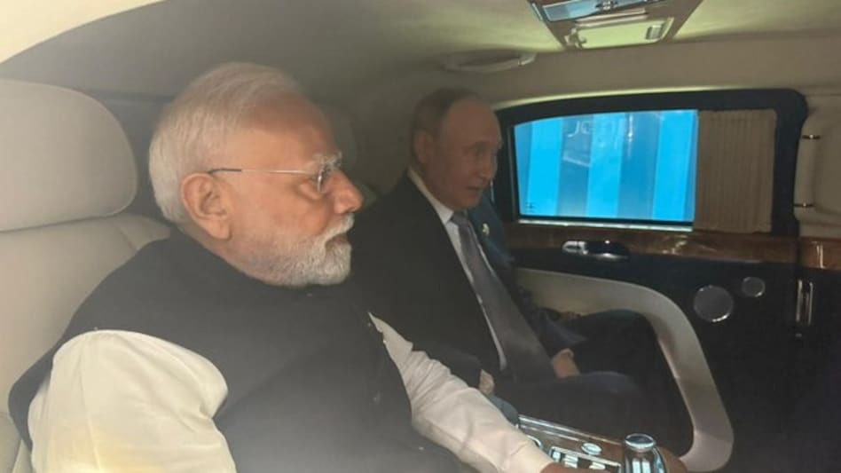 PM Modi, Vladimir Putin travel in same car after SCO Summit PM Modi, Vladimir Putin travel in same car after SCO Summit