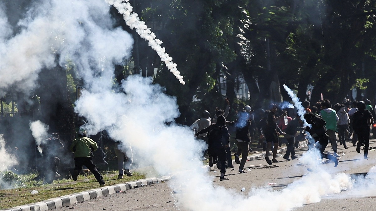 Perks on fire: Indonesia erupts into protests over MPs’ $3,000 housing allowance