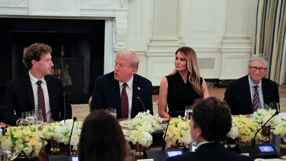President Donald Trump hosts a dinner with first lady Melania Trump in the State Dinning Room of the White House. (Photo: Reuters) President Donald Trump hosts a dinner with first lady Melania Trump in the State Dinning Room of the White House. (Photo: Reuters)