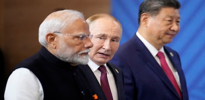 The comments follow rising tensions between the U.S. and both Asian powers, as Trump doubles down on tariffs while pressuring allies to reduce ties with Moscow. The comments follow rising tensions between the U.S. and both Asian powers, as Trump doubles down on tariffs while pressuring allies to reduce ties with Moscow.