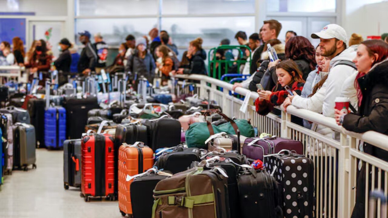 Trump admin to drop Biden-era rule requiring airlines to pay passengers for flight delays