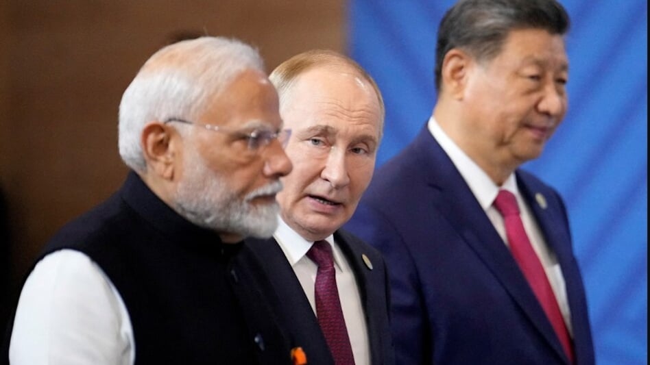 For Russia, panda bonds mean renewed access to funding in yuan. For China, they strengthen the push to internationalize its currency For Russia, panda bonds mean renewed access to funding in yuan. For China, they strengthen the push to internationalize its currency