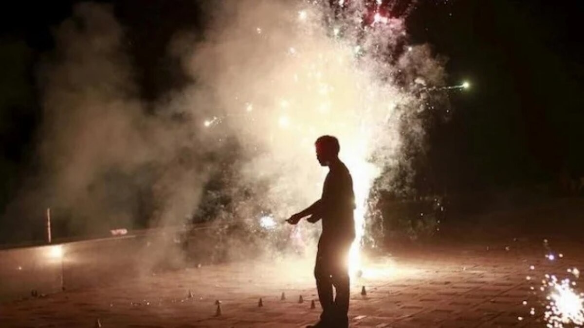 'Can't have policy just for Delhi': CJI calls for nationwide firecracker ban, cites air pollution outside NCR